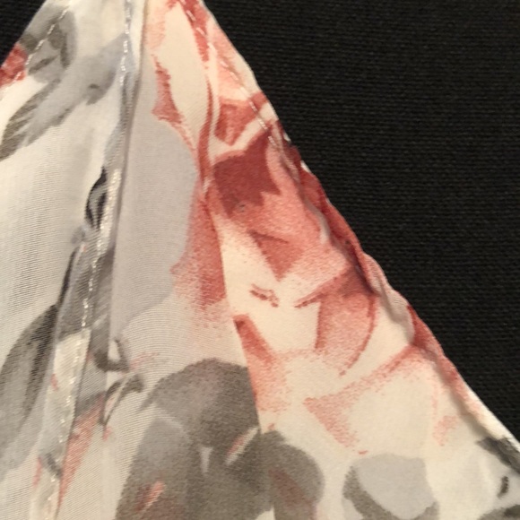 Boohoo Floral and sheer over the head style and lined party dress. - Picture 7 of 9